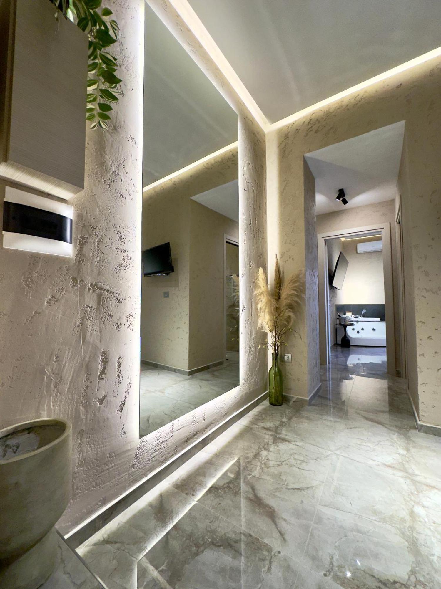 Falco Boutique With Jacuzzi Appartamento *