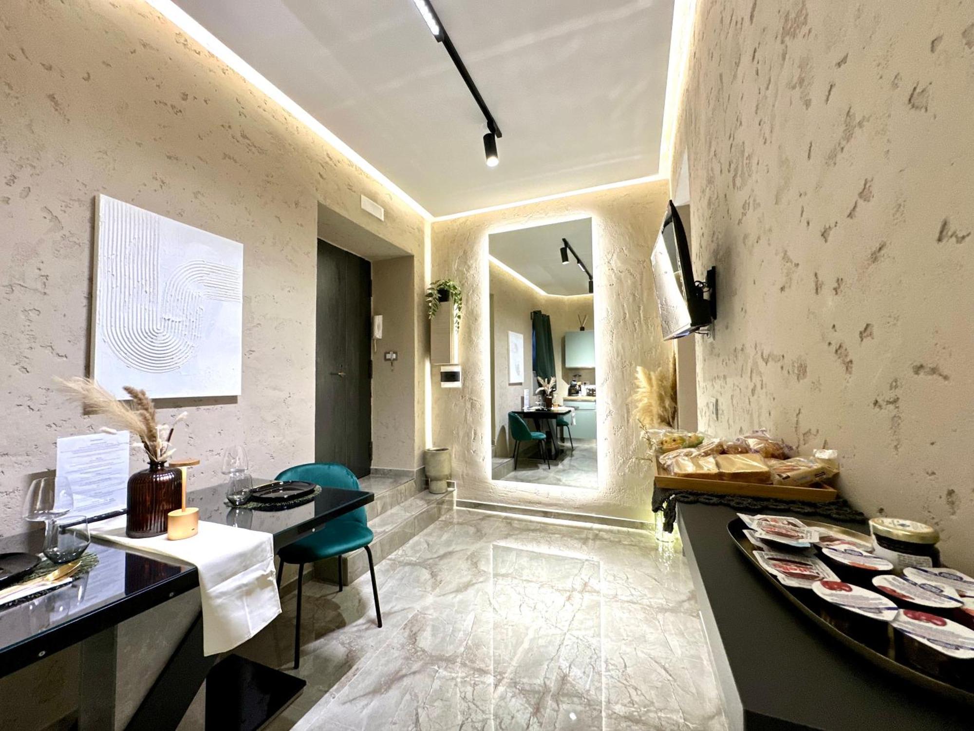 Falco Boutique With Jacuzzi Appartamento